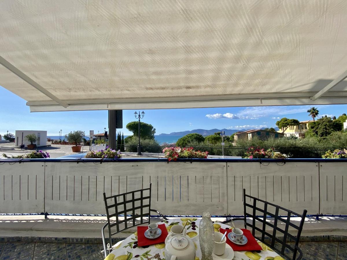 Holidaycasa Mike - Con Terrazzo Vista Mare سبرلونغا المظهر الخارجي الصورة