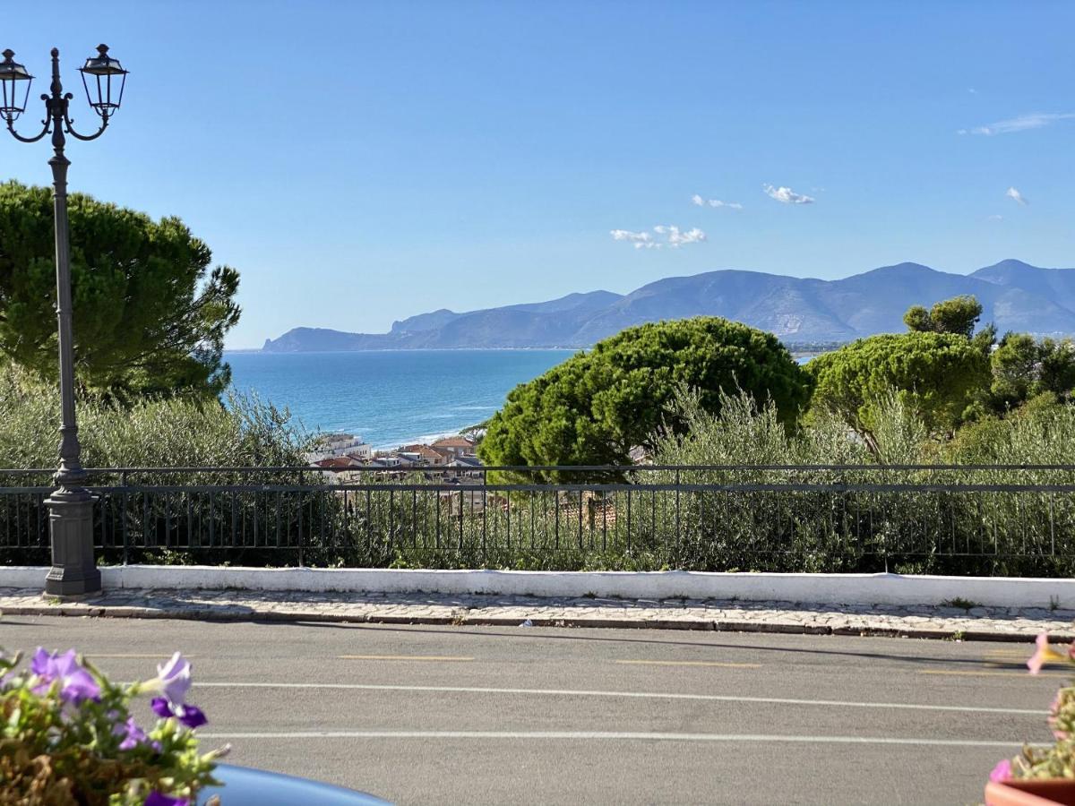 Holidaycasa Mike - Con Terrazzo Vista Mare سبرلونغا المظهر الخارجي الصورة